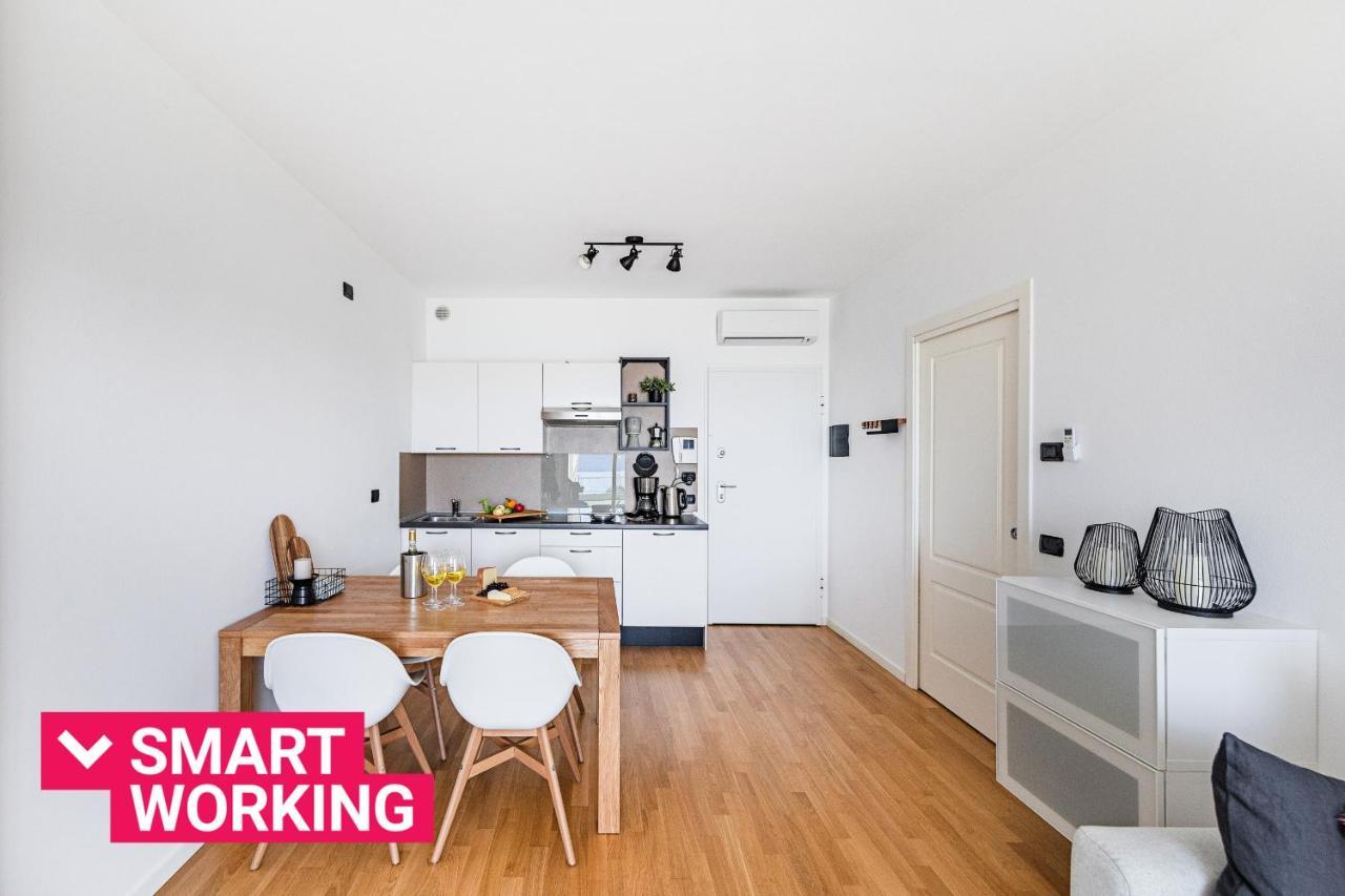 Poggio Al Sole 6 Apartment By Wonderful Italy ตอสโกลาโน มาแดร์โน ภายนอก รูปภาพ